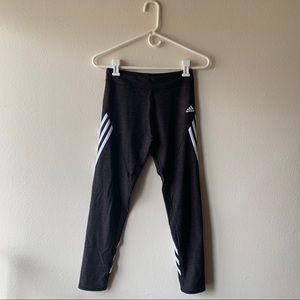 ✨3 for $20 Black Adidas 3/4 Leggings. Size: Kid’s Large